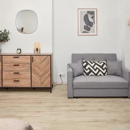 Apartman Cozy In Old Town By Days